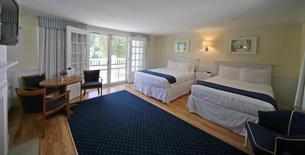 Colonial Inn Harbor Springs Exterior foto