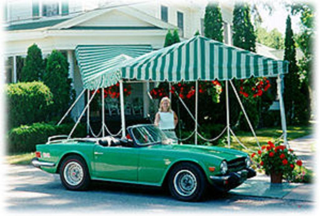 Colonial Inn Harbor Springs Exterior foto
